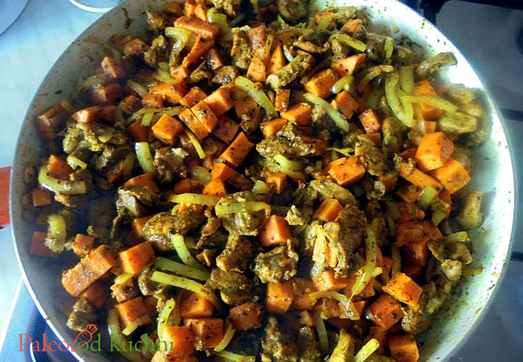 Batatowe curry z indykiem